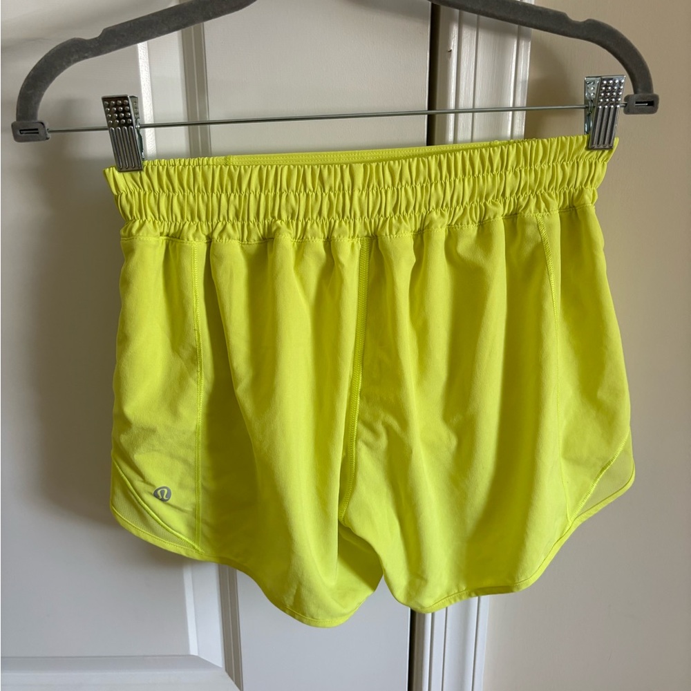 Lululemon low rise short 4”